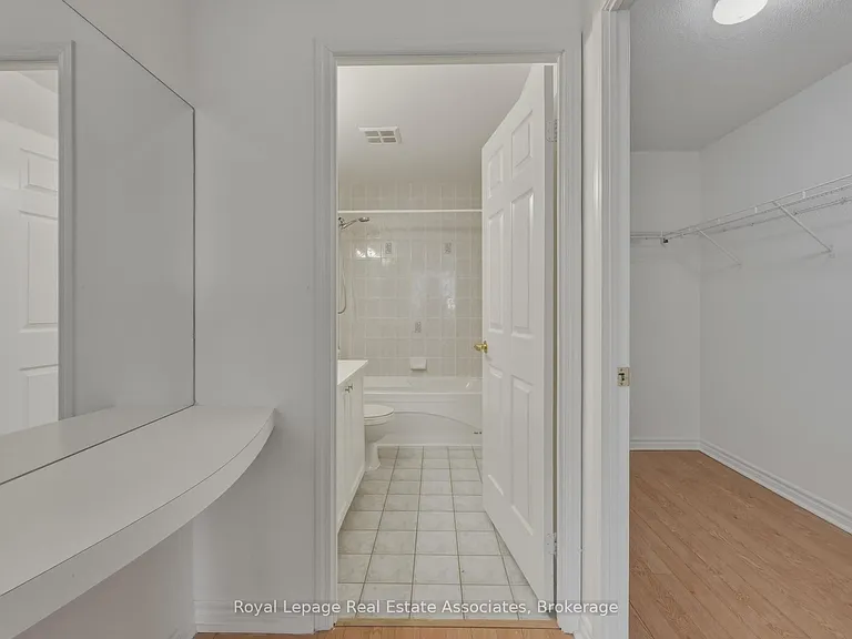 25 Kingsbridge Garden Cir #2424 — Photo 21
