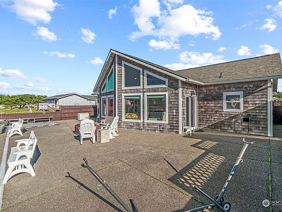 3rd image of 34513 I Street