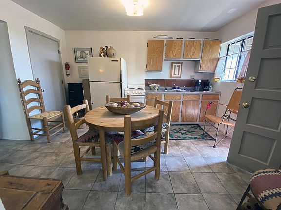 4th image of 109 S Saint Francis Dr