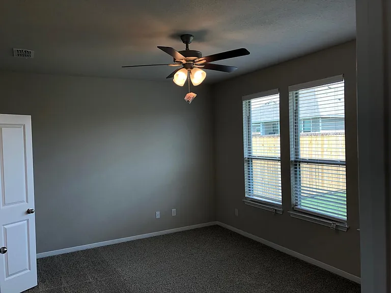 617 Ripplewood Dr — Photo 32