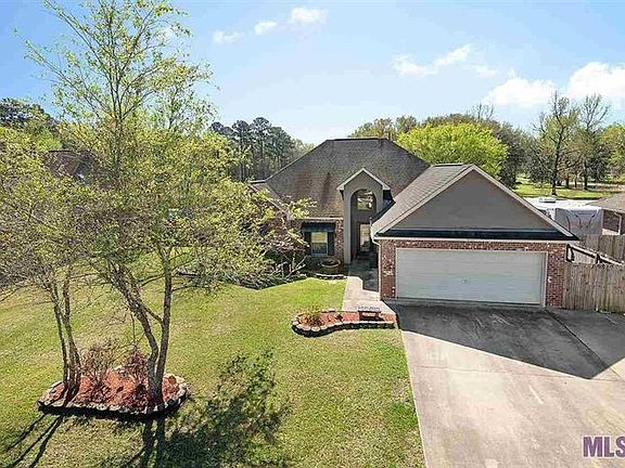 2nd image of 43019 Sycamore Bend Ave