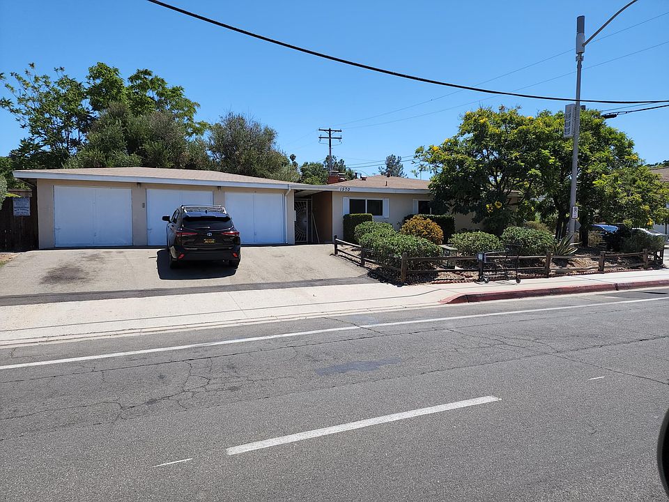 Exterior Right Garage