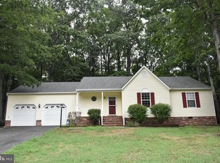 6409 Forest Grove Dr, Fredericksburg, VA 22407