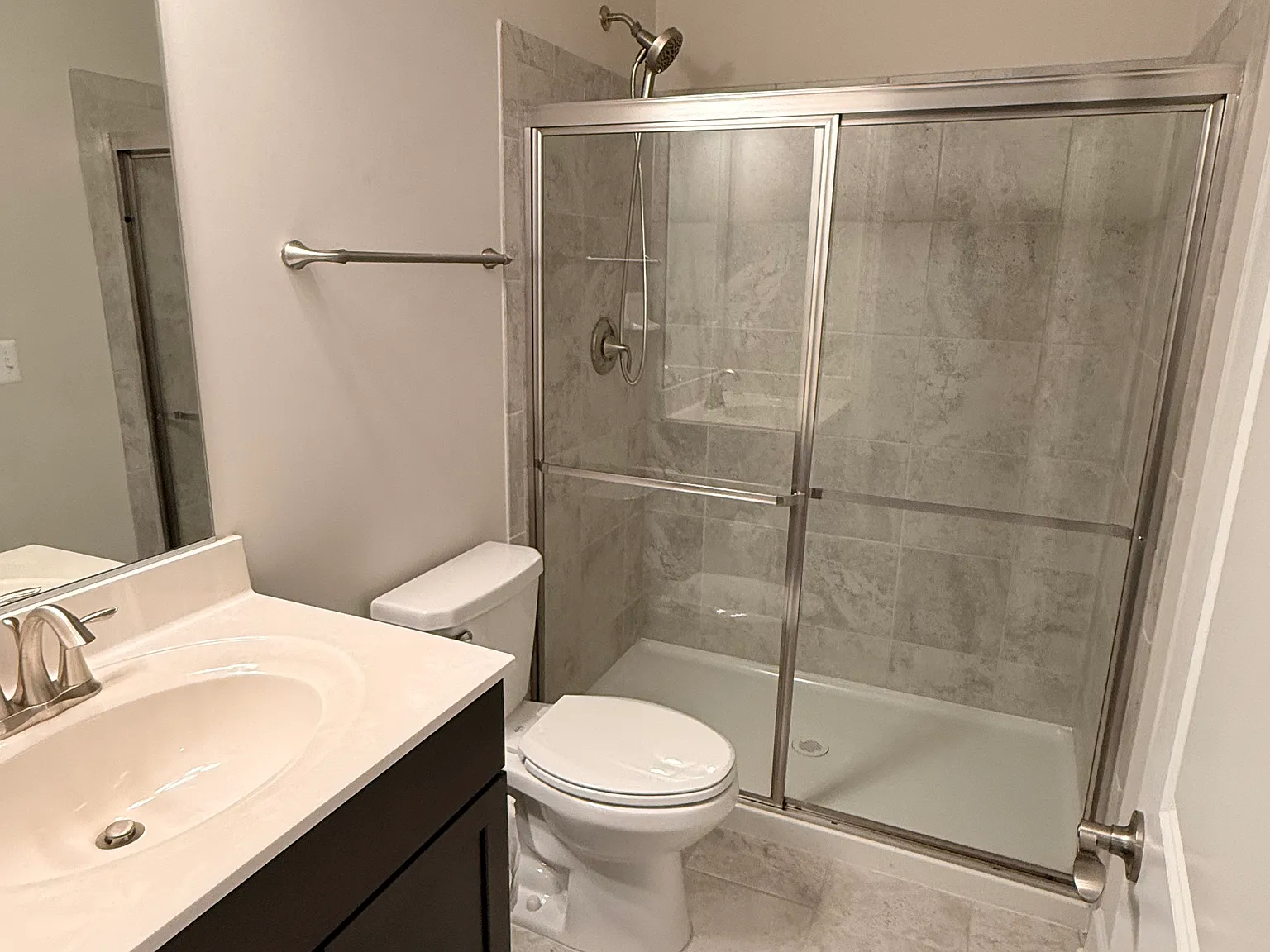 2 bed, 1200 sqft, $1,800 — Photo 3