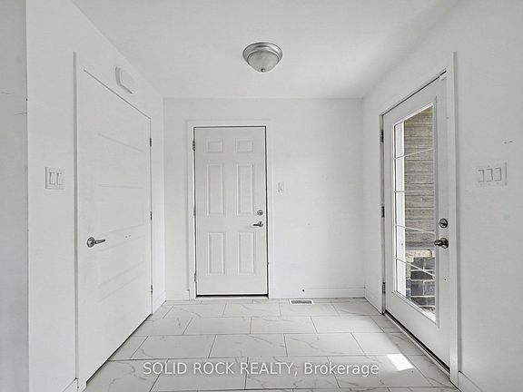 4th image of 830 Portelance Ave