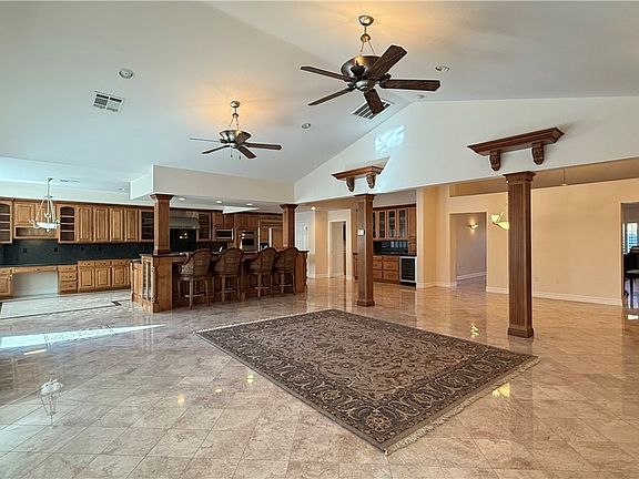 3rd image of 8821 Sandspring Dr