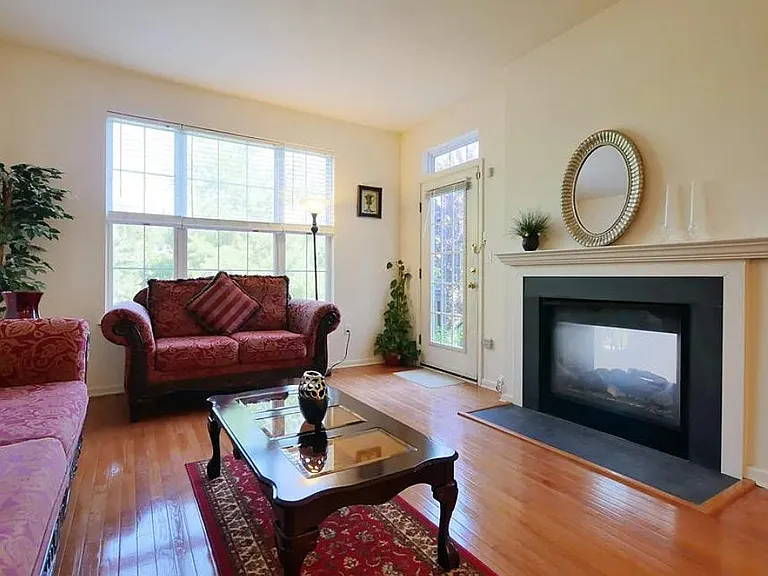 4333 Creek Rd — Photo 8