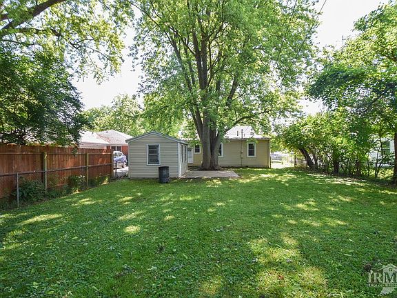 2nd image of 417 S Celia Ave