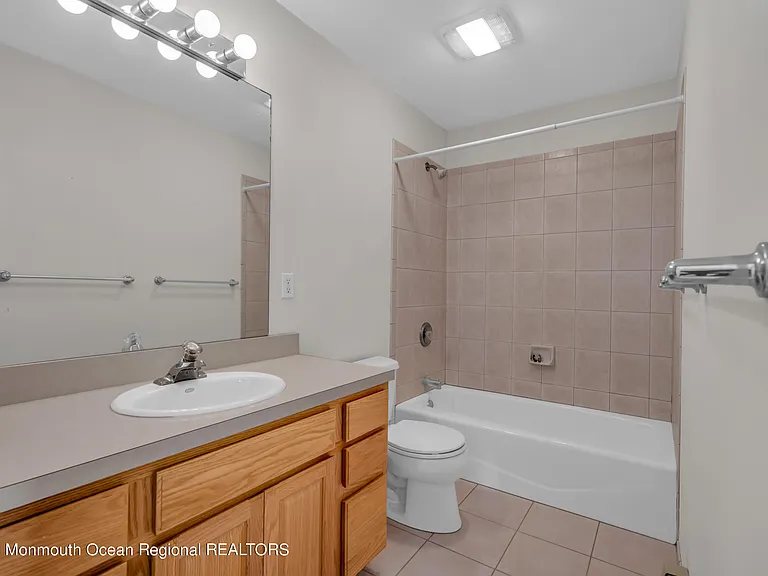 408 Newport Ave — Photo 26