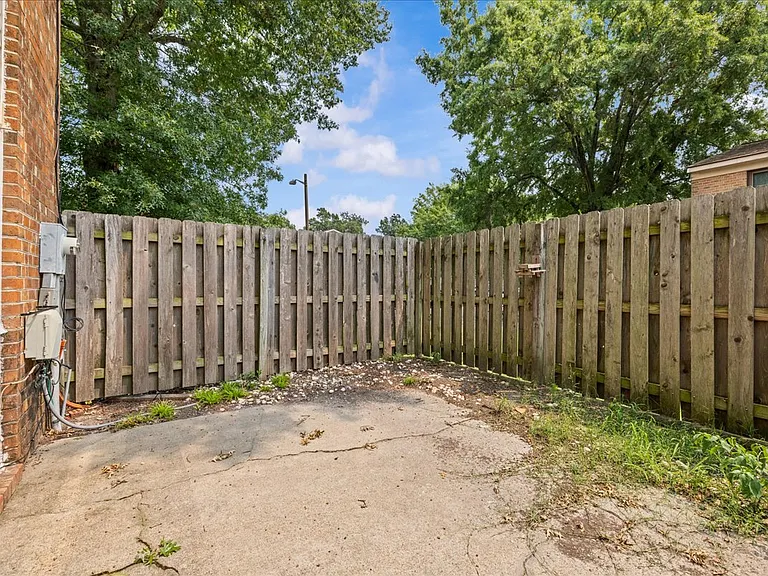 5021 Clairmont Ct — Photo 27