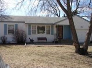 921 Spruce St, Newton, KS 67114