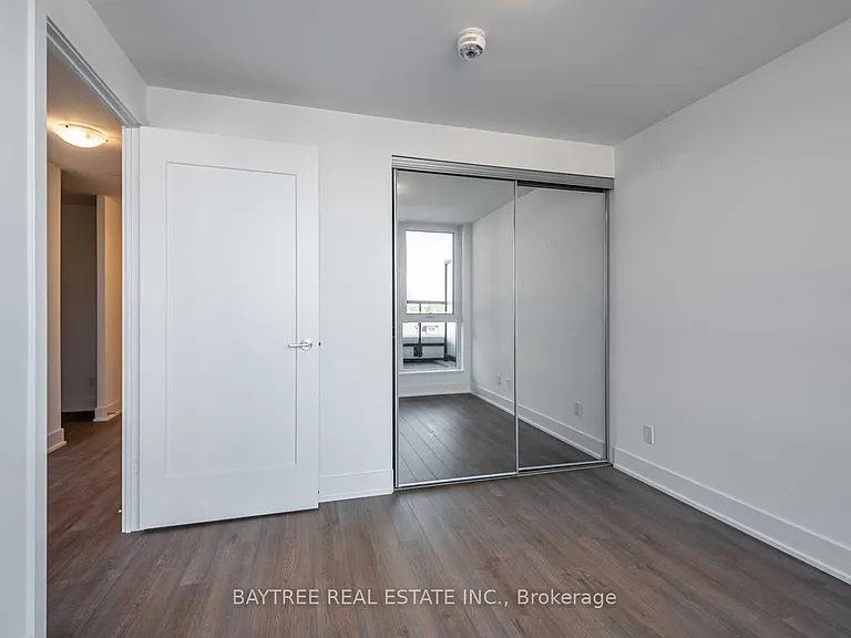 1 Belsize Dr #424 — Photo 6