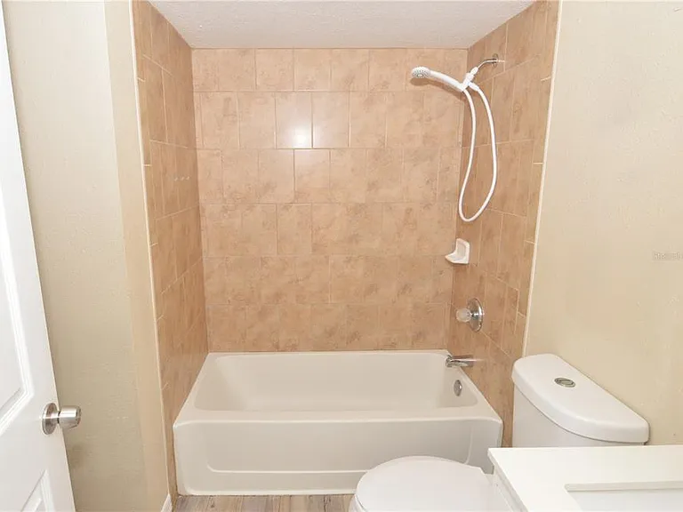 8764 Mallard Reserve Dr #101 — Photo 51
