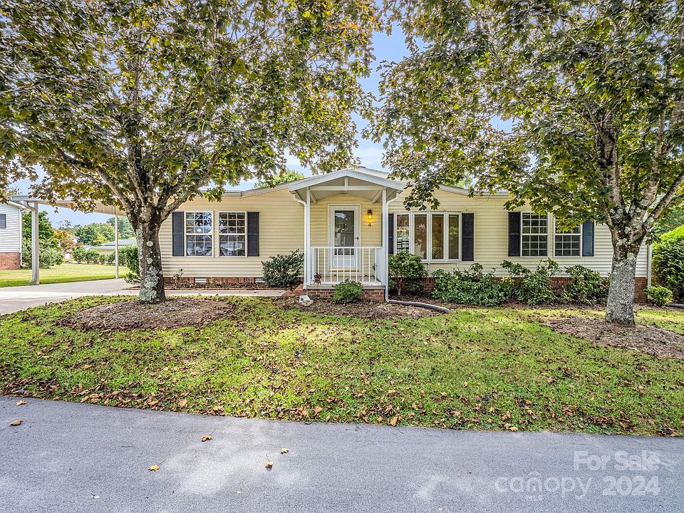 1st image of 4 N Charles Ln