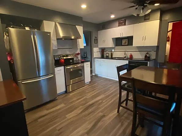 429 Greenfield Cir, Mount Washington, KY 40047