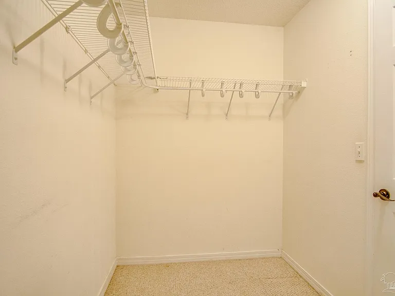2745 Monroe St — Photo 19