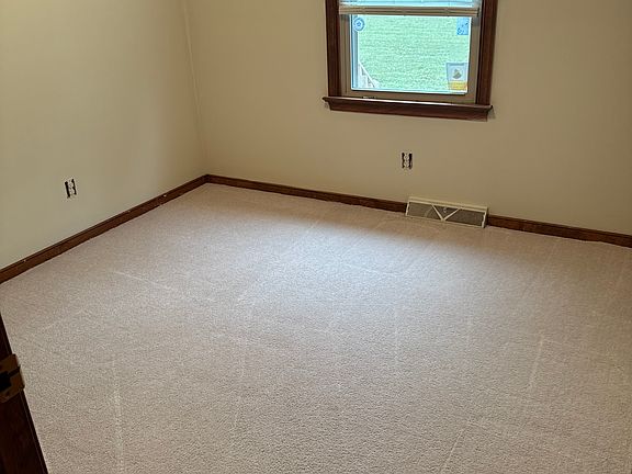 3rd image of 70 Wysor Dr