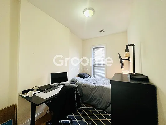 Rented by GROOME REALTY LLC | media 6