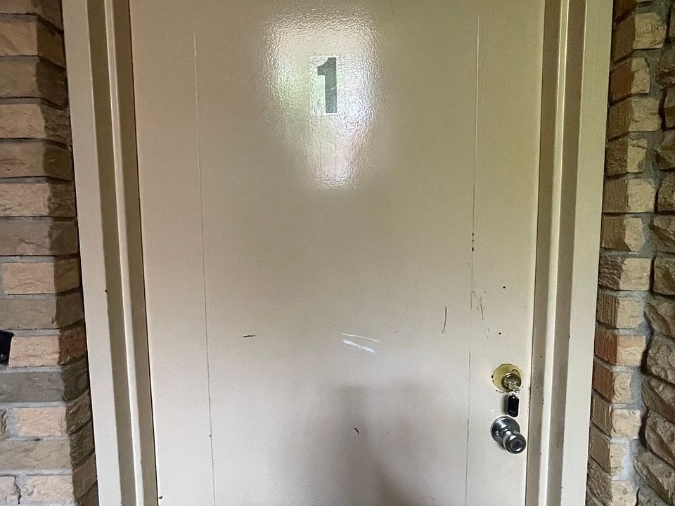 1st image of 3348 Stathem Ave APT 1