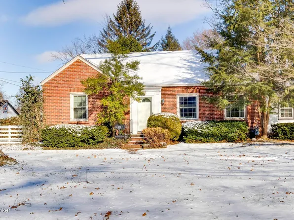 317 N Hubbards Ln, Saint Matthews, KY 40207