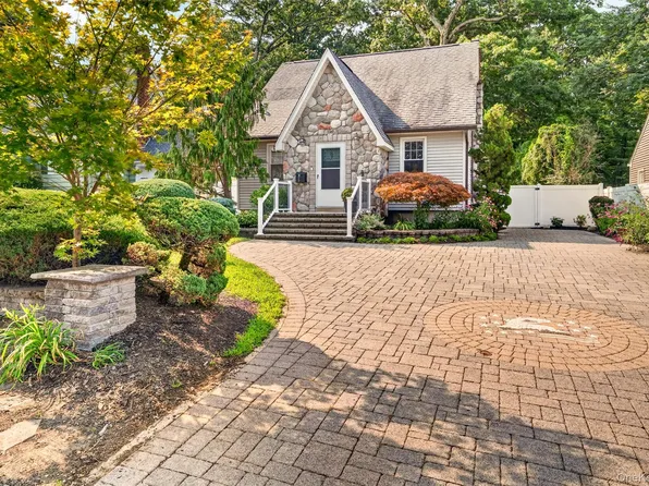 15 W Palisades Avenue, Nanuet, NY 10954