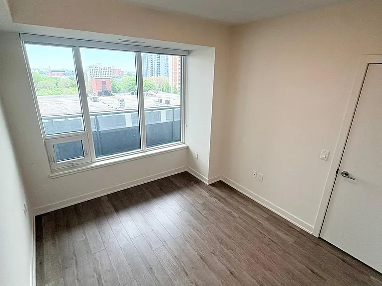 212 King William St #821 — Photo 9