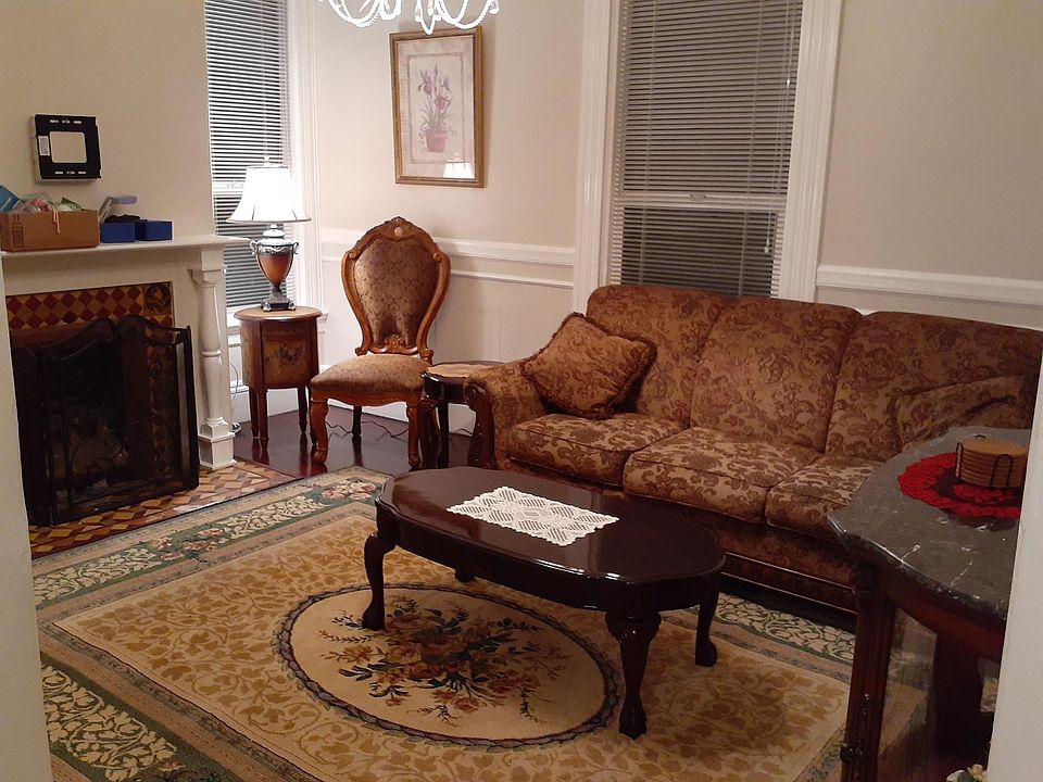 ANOTHER VIEW OF GORGEOUS LIVING ROOM