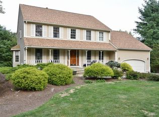 60 Tockwotton Farm Rd, North Kingstown, RI 02852