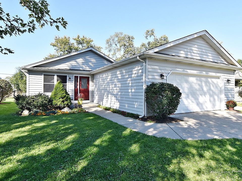 1st image of 3S568 Lorraine Ave