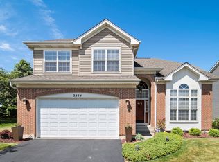 2254 Barrett Dr, Algonquin, IL 60102