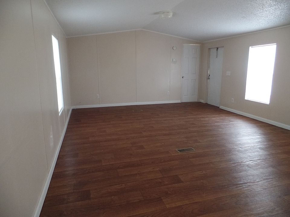 2nd image of 3535 Roberts Ave Lot 305