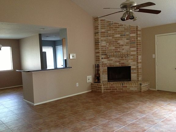 2nd image of 7226 Sonnet Glen Ln
