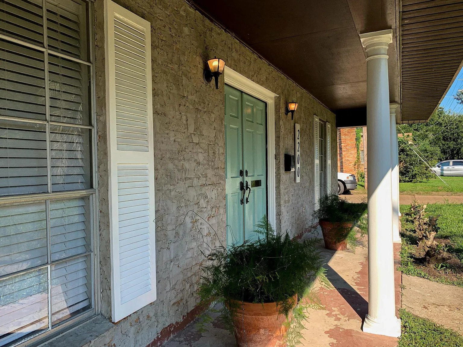3 bed, 2.5 bath, 2395 sqft, $1,250 — Photo 2