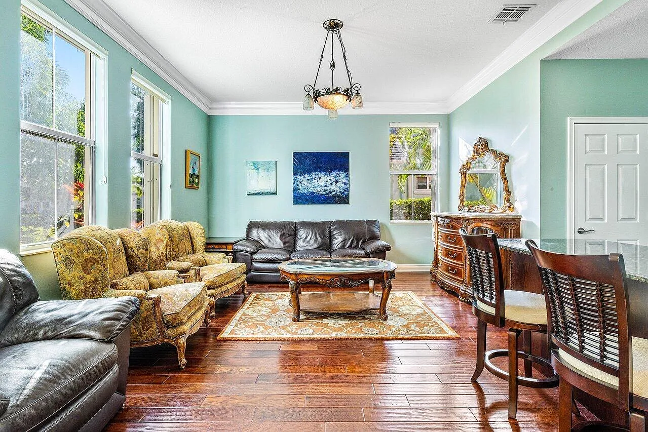 5 bed, 5.5 bath, 5338 sqft, $8,500 — Photo 4
