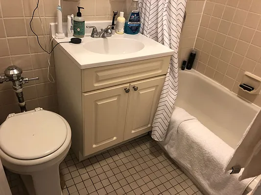 Rented by Waverly Realty Associates | media 16