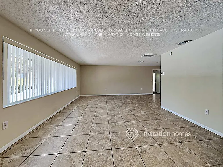 1895 Almeria Way S — Photo 4