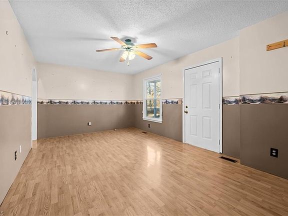 4th image of 4250 Timber Lea Ln
