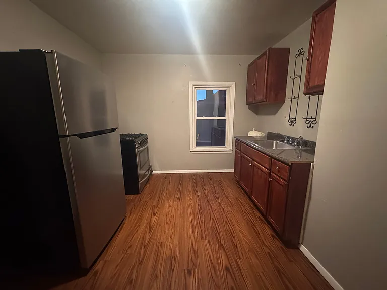 117 Bloomfield Ave #4 — Photo 2