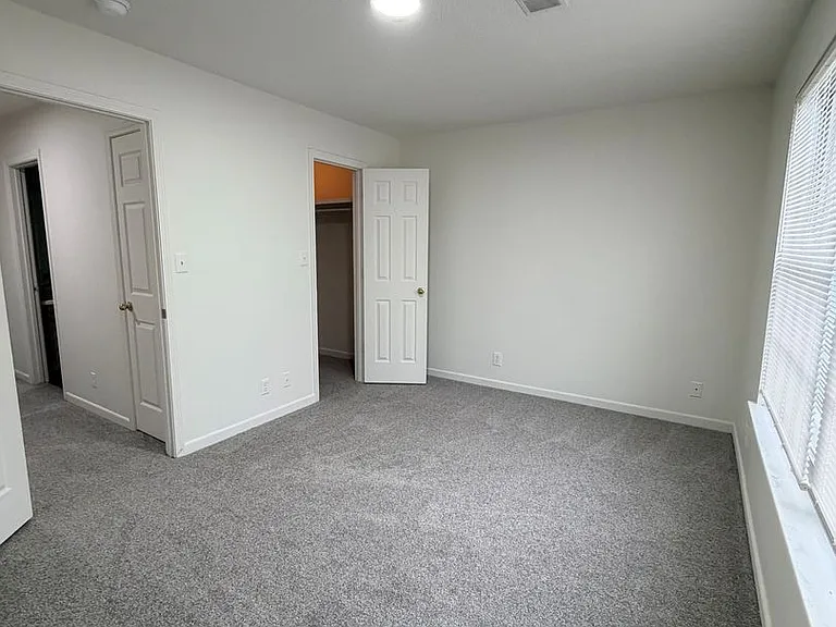 442 Stanley Ave — Photo 14