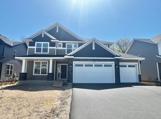 2642 Aspen Dr, Shakopee, MN 55379