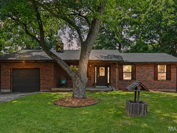 2939 Broadview Ave, Maryland Heights, MO 63043