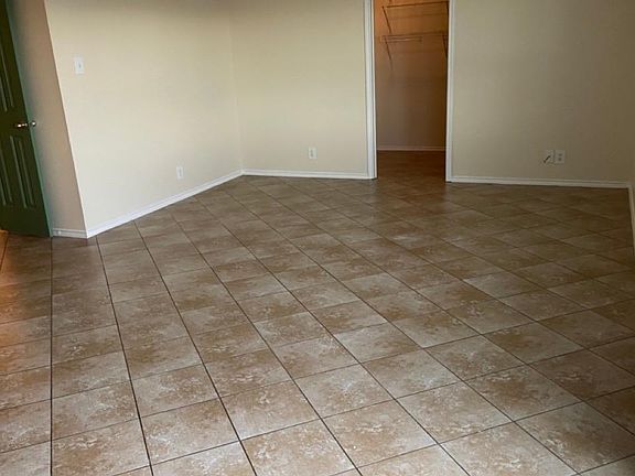 4th image of 7918 Cypress Walk