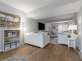 393 Mohegan Cir #393, Andover Twp., NJ 07848