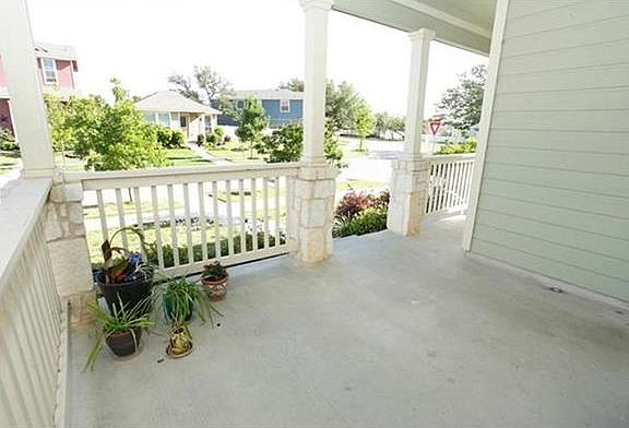 3rd image of 804 Alamo Plaza Dr