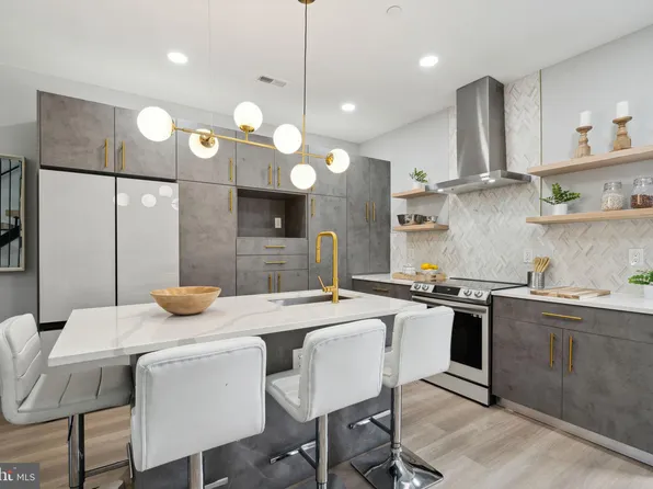 1624 W Seybert St, Philadelphia, PA 19121