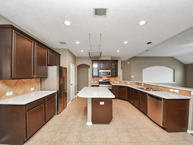 24822 Diamond Run Ct — Photo 27
