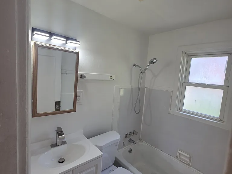 5411 Fletcher St — Photo 5