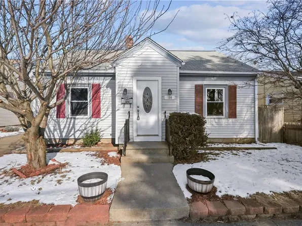 104 Liberty St, Pawtucket, RI 02861