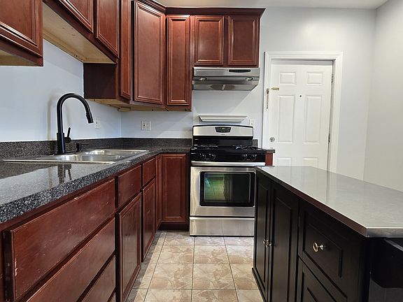 3rd image of 3606 W Cortland St #2