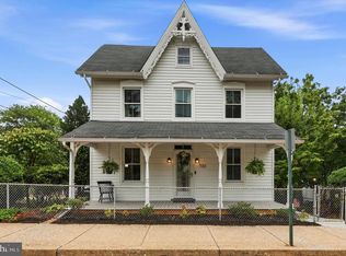 733 Main St, Upland, PA 19015